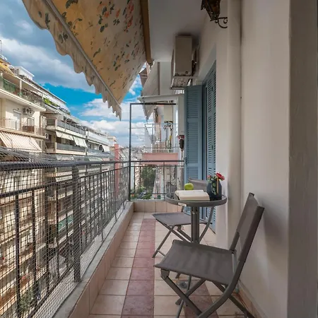 Lägenhet Estia Apartment, Cozy, Spacious, Sunny, 2 Rooms-5 Beds