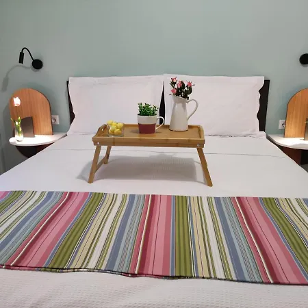 Estia Apartment, Cozy, Spacious, Sunny, 2 Rooms-5 Beds