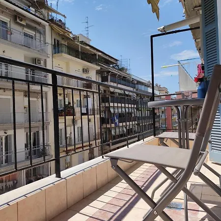 Estia Apartment, Cozy, Spacious, Sunny, 2 Rooms-5 Beds Thessalonique