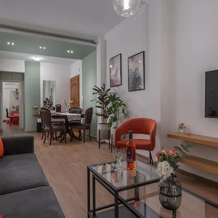 Apartment Estia Apartment, Cozy, Spacious, Sunny, 2 Rooms-5 Beds *