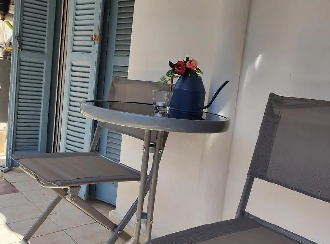 Apartment Estia Apartment, Cozy, Spacious, Sunny, 2 Rooms-5 Beds