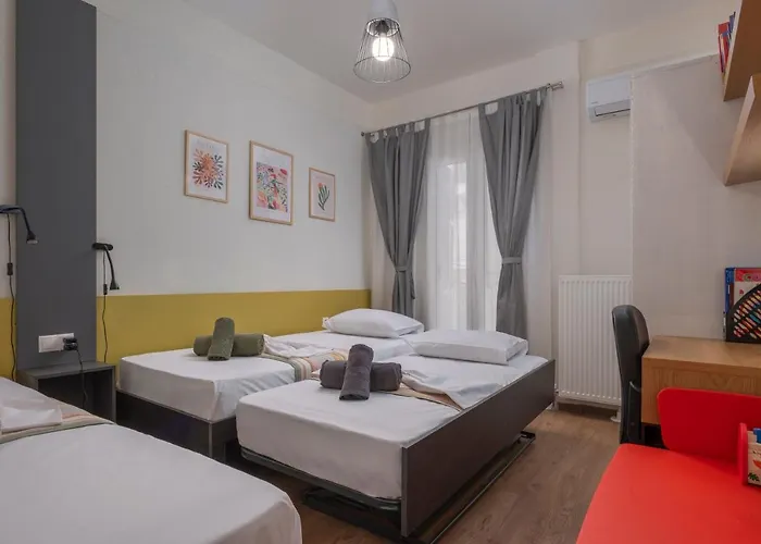 Estia Apartment, Cozy, Spacious, Sunny, 2 Rooms-5 Beds סלוניקי