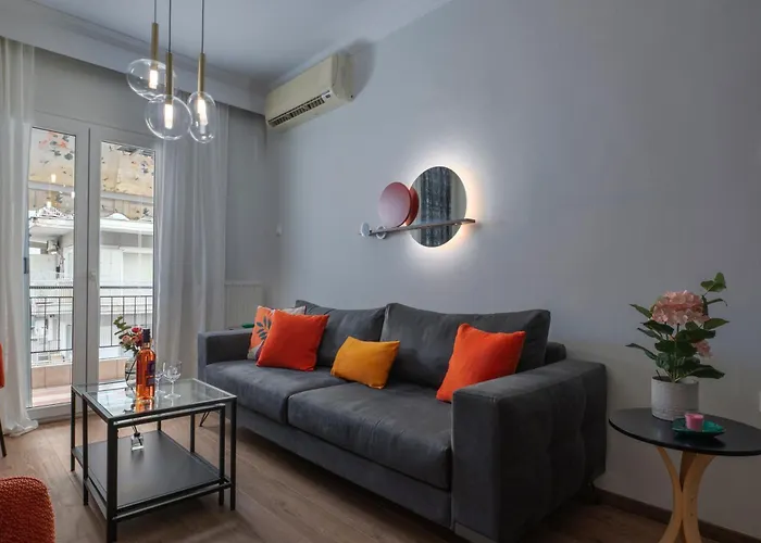 Estia Apartment, Cozy, Spacious, Sunny, 2 Rooms-5 Beds דירה