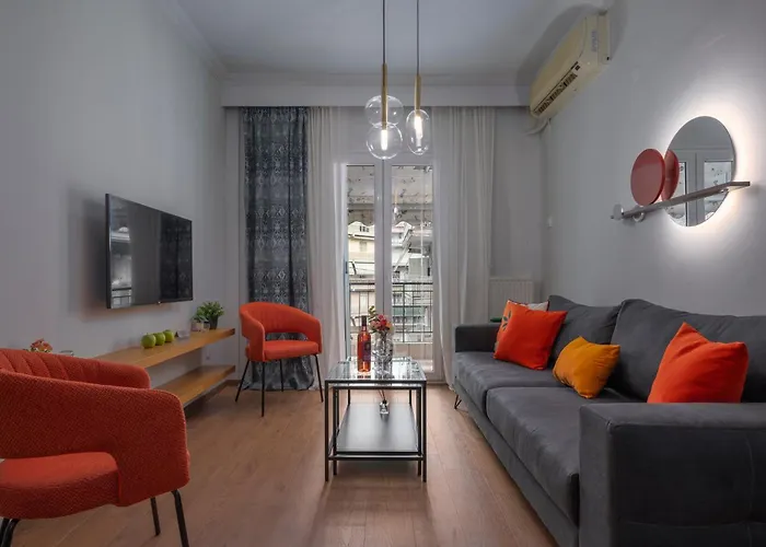 Estia Apartment, Cozy, Spacious, Sunny, 2 Rooms-5 Beds דירה