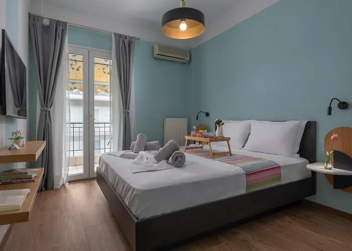 Estia Apartment, Cozy, Spacious, Sunny, 2 Rooms-5 Beds *