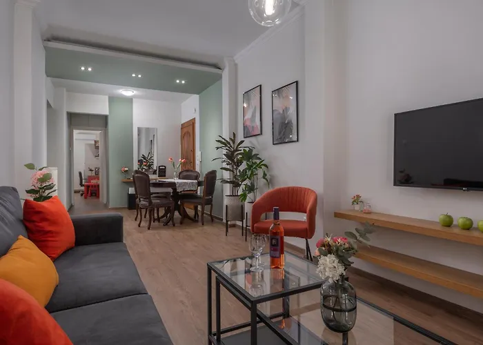 דירה Estia Apartment, Cozy, Spacious, Sunny, 2 Rooms-5 Beds *